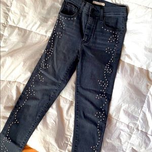 Levi’s studded black mile high 26
